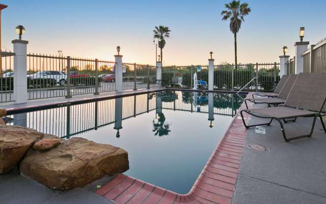 Best Western Dayton Inn & Suites