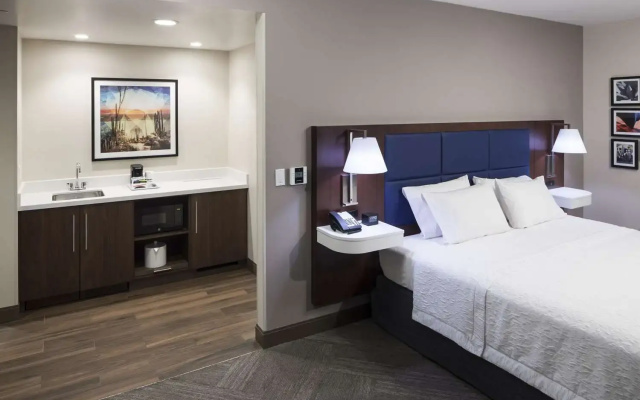 Hampton Inn And Suites Phoenix Downtown