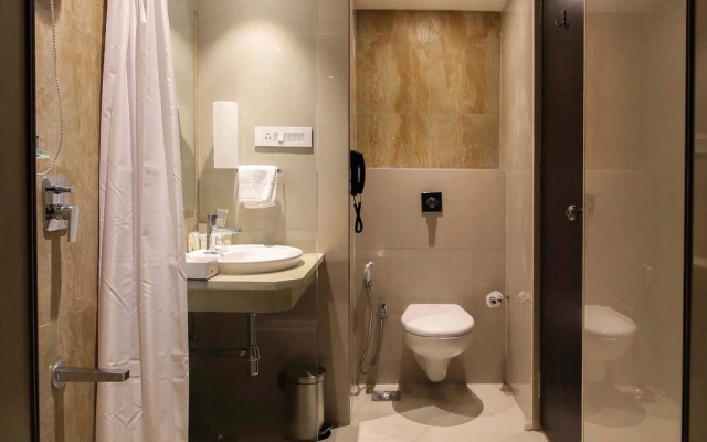 Vista Vashi Inn