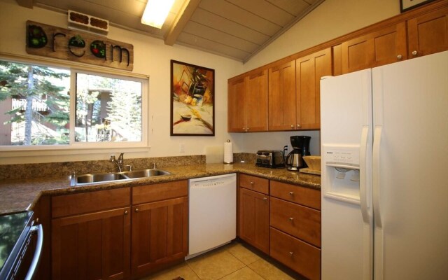 Mammoth S #127 4 Bedroom Condo