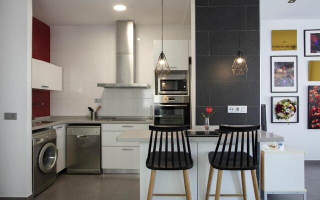 Stylish 2 Bedroom AC Wifi Terrace Attic in Valencia Center