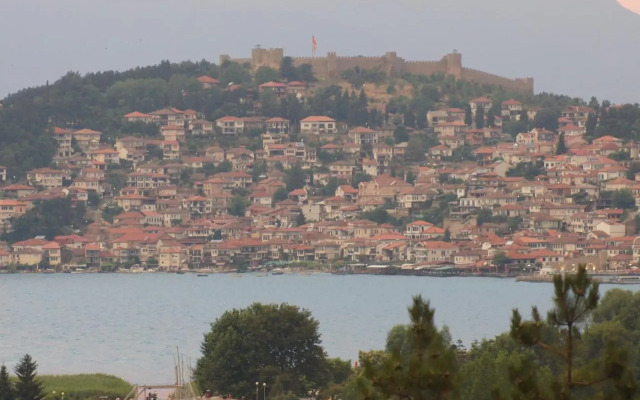 Villa Megdani