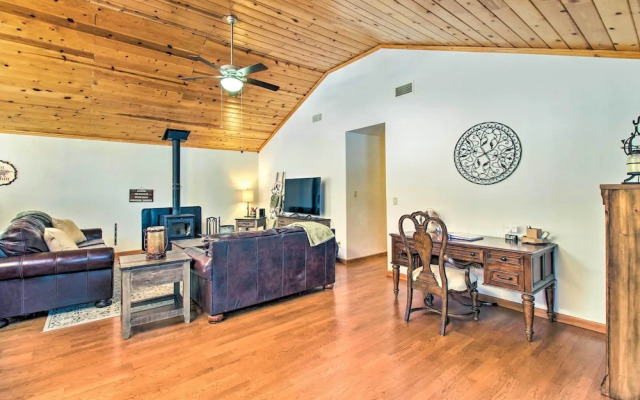 Pet-friendly Cabin in Pinetop-lakeside!