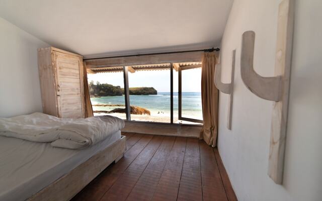 Jimbaran Balangan Beachfront Rooms