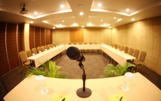 Aswin Inn Panakkukang