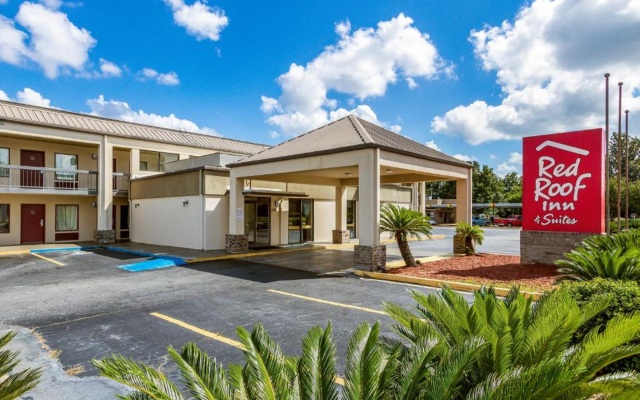 Red Roof Inn & Suites Statesboro - University