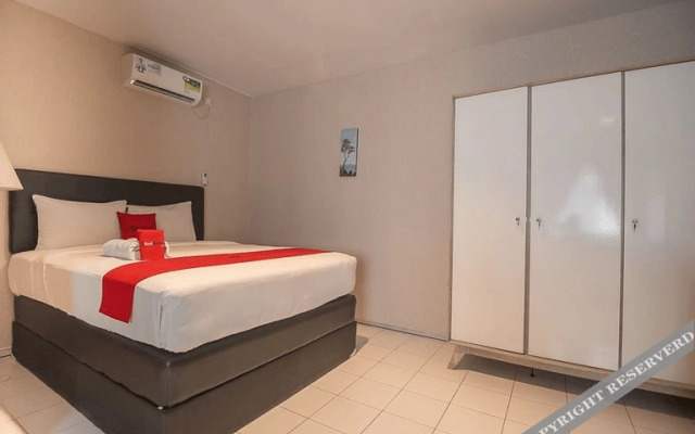 RedDoorz Plus near Marina City Waterfront Batam