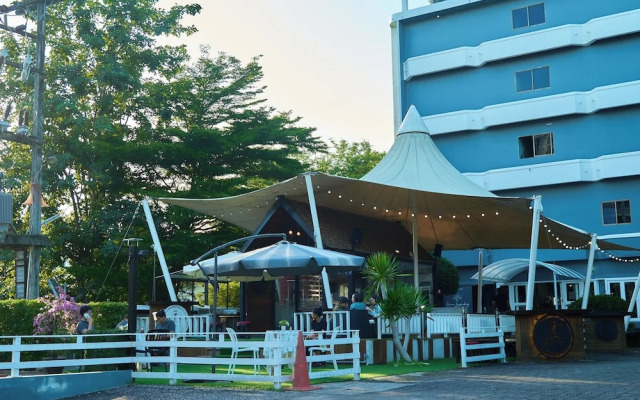 Nora Bukit Hotel