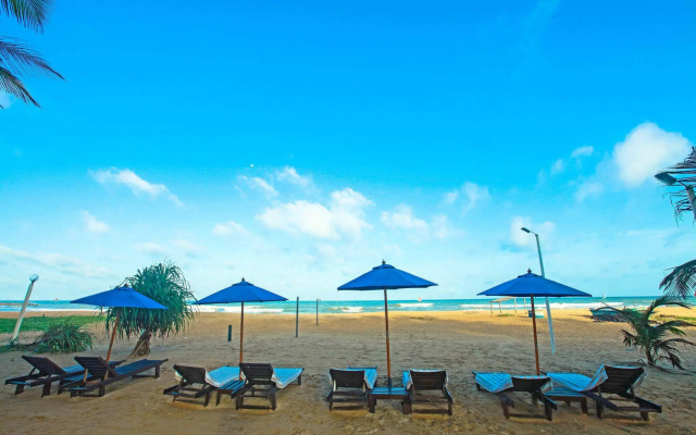 Beacon Beach Hotel
