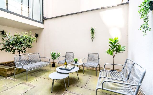Lincolns Inn Apartments, London