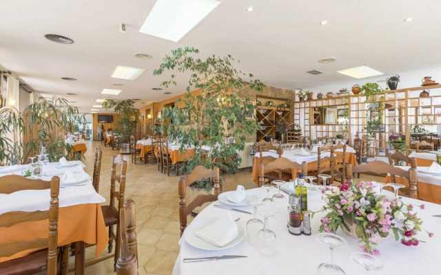 Hotel Restaurant Sausa