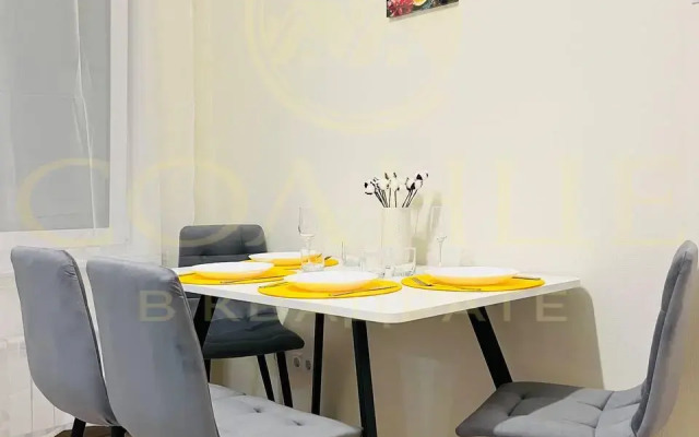 Apartments on Novocheremushkinskaya 56k3 street
