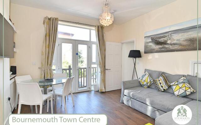 Town Centre House for 6 Guests