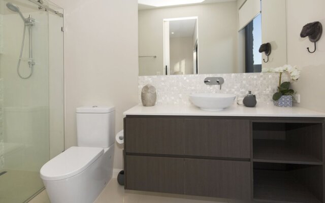 Hamptons ,  Sanctuary Cove
