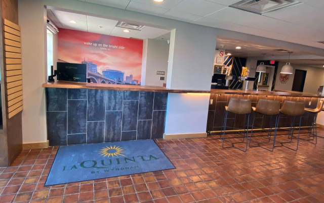 La Quinta Inn & Suites by Wyndham Tempe University / Phoenix