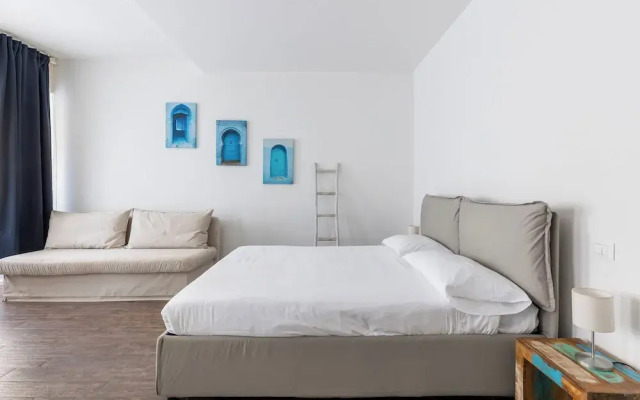 Largo Molina Studio III