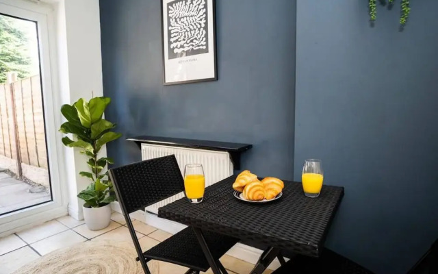 Lovely 2bedroom Home in Haydock With Free Parking