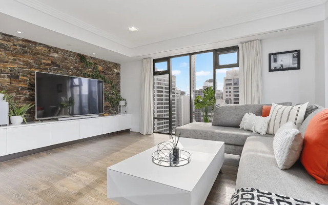 Stylish Sophisticated Views with Carpark - by Urban Butler