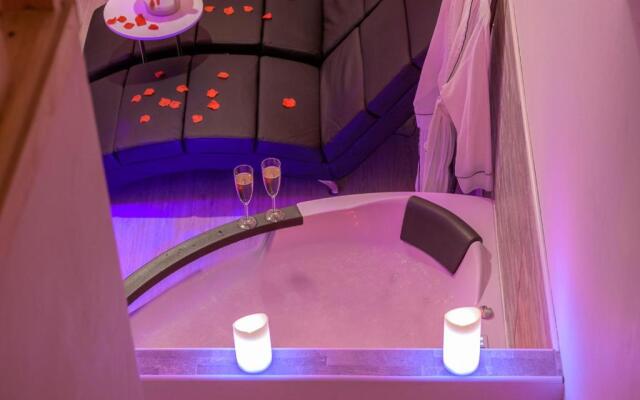 Love Room - Suite romantique avec spa privatif