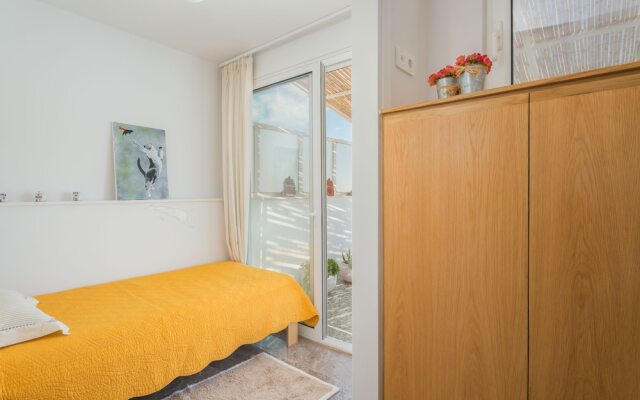 Seafront Penthouse LEO