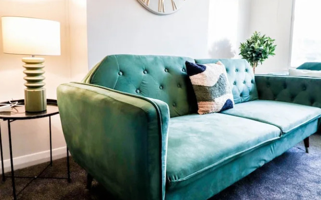 Lovely 3 Bedroom Maisonette