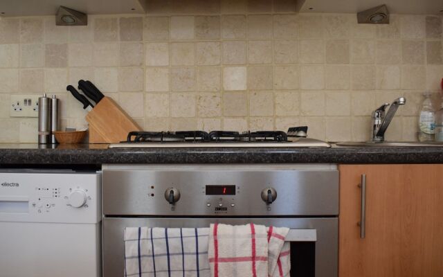 1 Bedroom Townhouse Apartment in Notting Hill