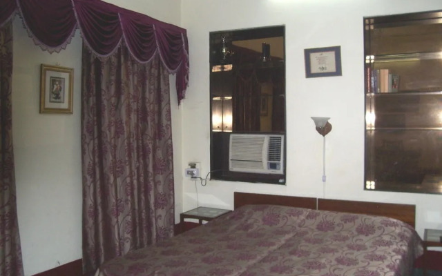 Blue Chip Guest House Kolkata