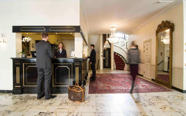 Mayfair Hotel Tunneln