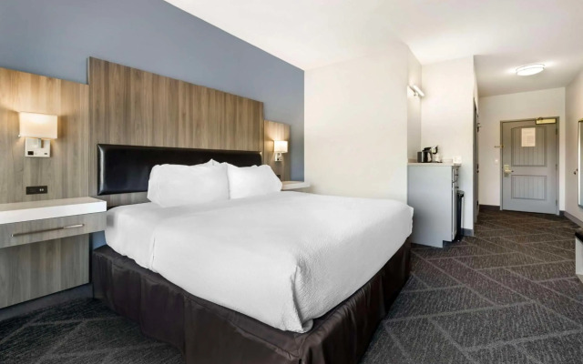 Best Western Plus Appleton Airport/Mall Hotel