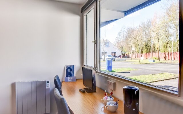 The Hotel Rafiya, Redditch