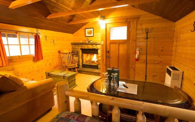 Storm Mountain Lodge Cabins & Dining