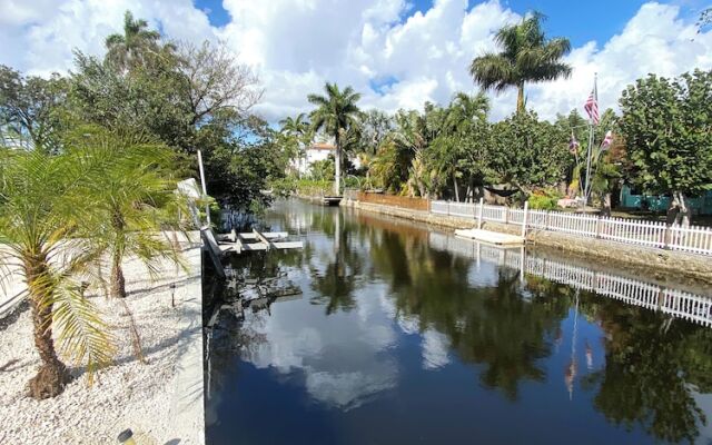 Tarpon Harbor Vacation Rentals