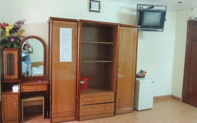 Tan Quyen Hotel