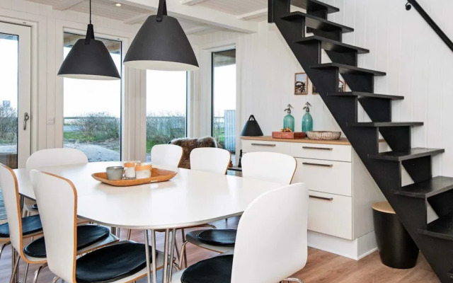 Lovely Holiday Home in Hemmet near Sea