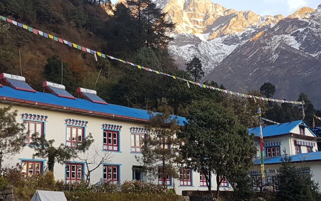 Himalaya Lodge