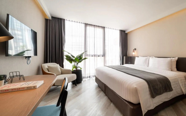 Seekers Finders Rama IV Hotel, SureStay Collection by BW