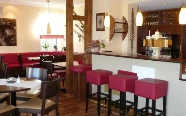 Café-Restaurant Pension Haus Flora