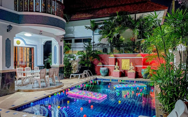 Madee Villa - Pattaya Holiday House Walking Street