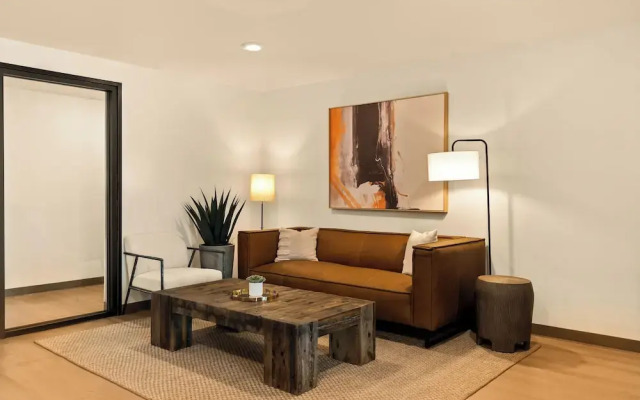LivAway Suites Tri-Cities- Richland