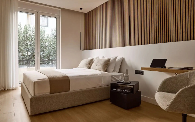 Momo Suites Acropolis by Aura Homes