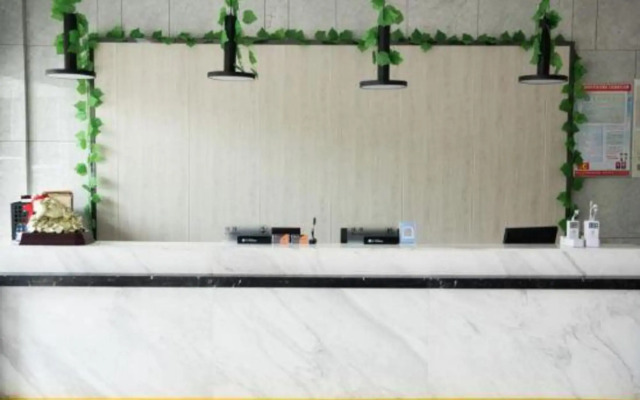 Set Chain Hotel