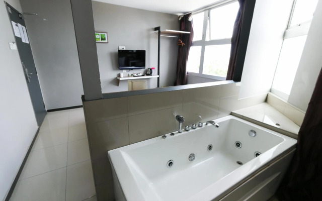 Hotel 99 - Bandar Botanik Klang