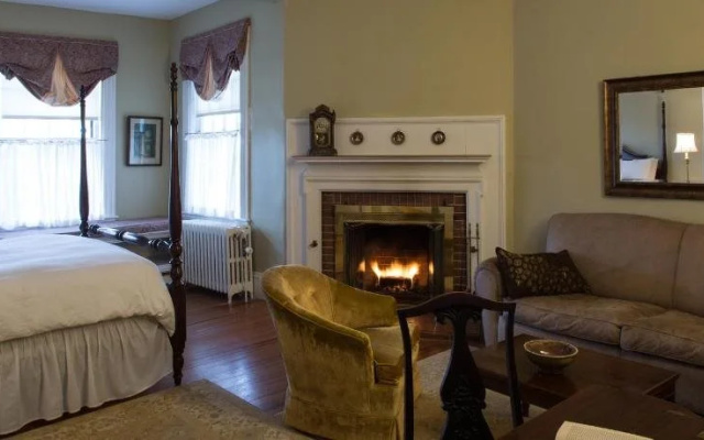The Manor Inn
