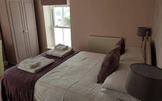 The Moelwyn Hotel & Restaurant