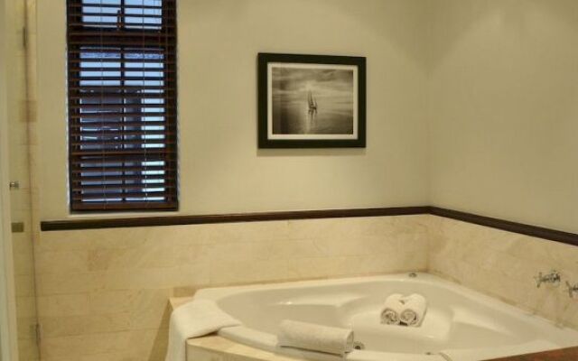 BON Hotel Shelley Point