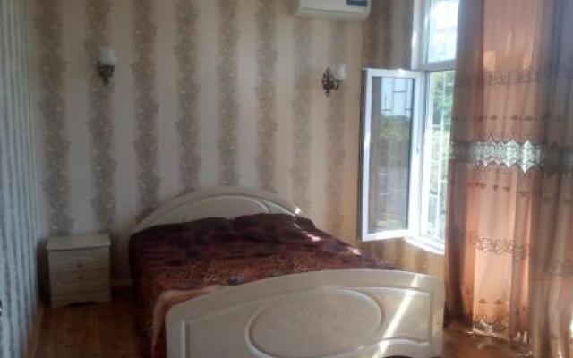 Guesthouse on Bratiev Ezugbaya 26