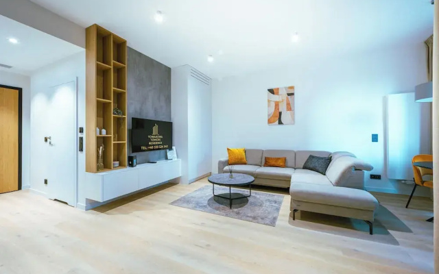 Towarowa Towers Residences