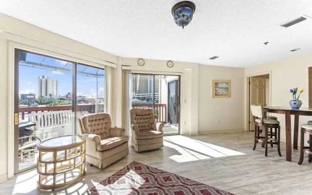 1302b St Thomas Square