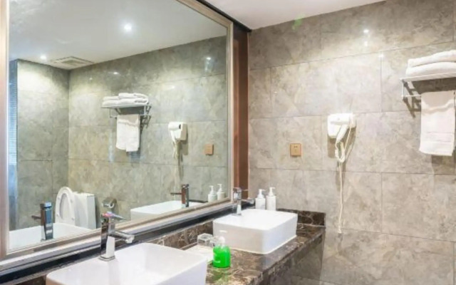 Yingbin Holiday Hotel