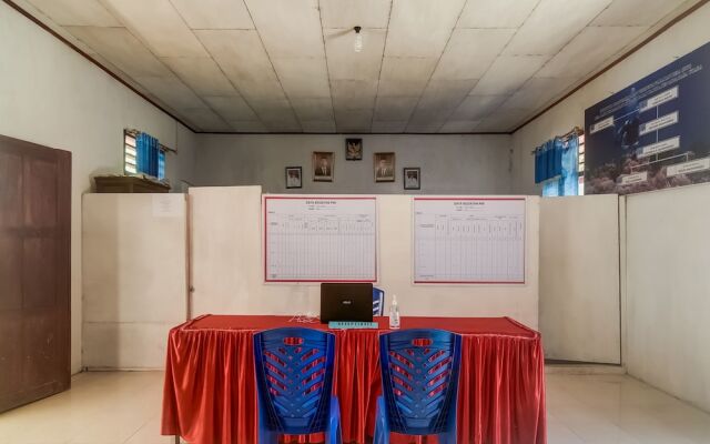 OYO Homes 91148 Homesstay Desa Wisata Bahoi Near Ekowisata Mangrove Desa Bahoi